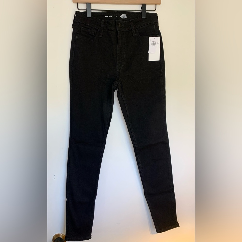 Old Navy Women’s High-Rise Rockstar Super Skinny Jeans